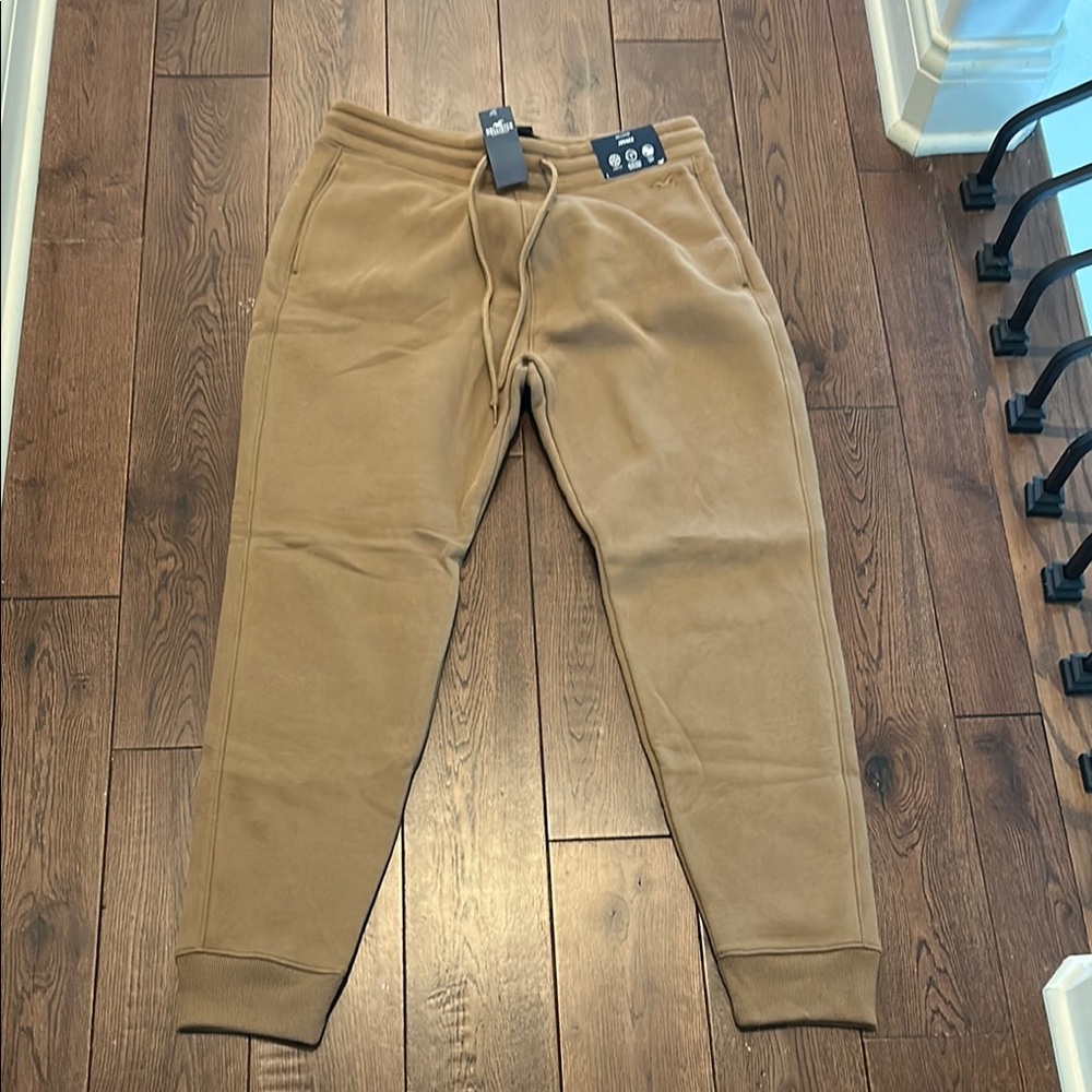 Hollister Tan Sweatpants Joggers Relaxed Fit